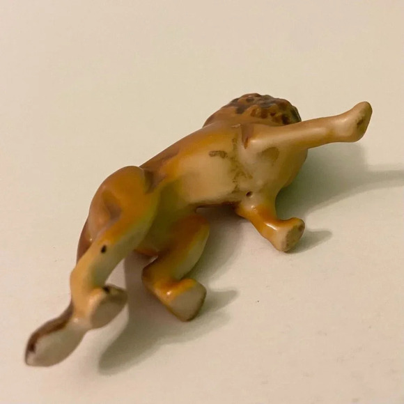 Vintage  Miniature Lion Porcelain Figurine 2.25 Inch Long Small Figure - Picture 6 of 13